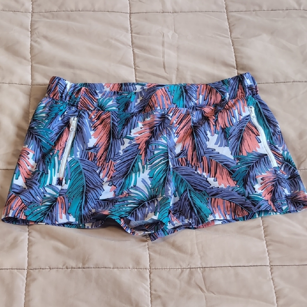Reel Legends Multicolor Leaf Print Women's Athletic Shorts